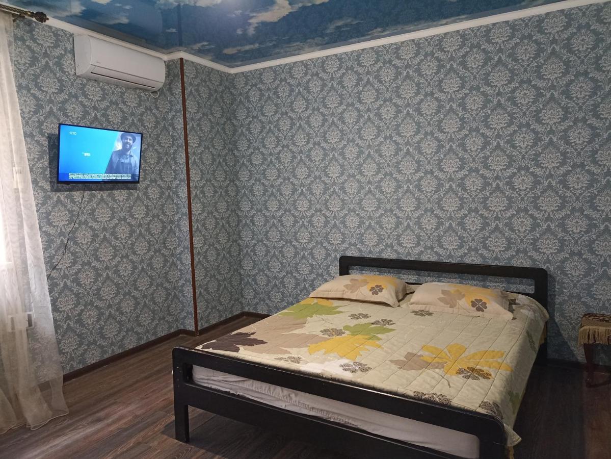 Отель у моря Розетта Сухум Экстерьер фото